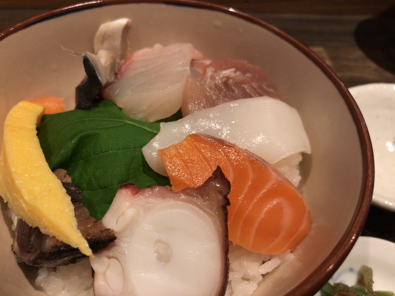 姫路駅から徒歩3分！大衆居酒屋の海鮮丼ランチを食べてきた！オヤジさんが熱い