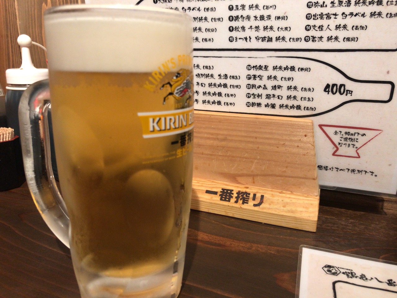 姫路駅徒歩3分！激安ビールで有名な立ち飲み居酒屋「鶴亀八番」はひとり飲みしやすいか？