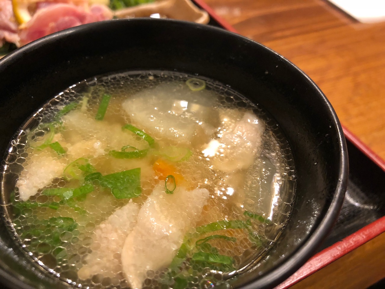 姫路駅前のB級グルメランチ鶏タル丼でお馴染みの「ごて王」でもも刺し定食！