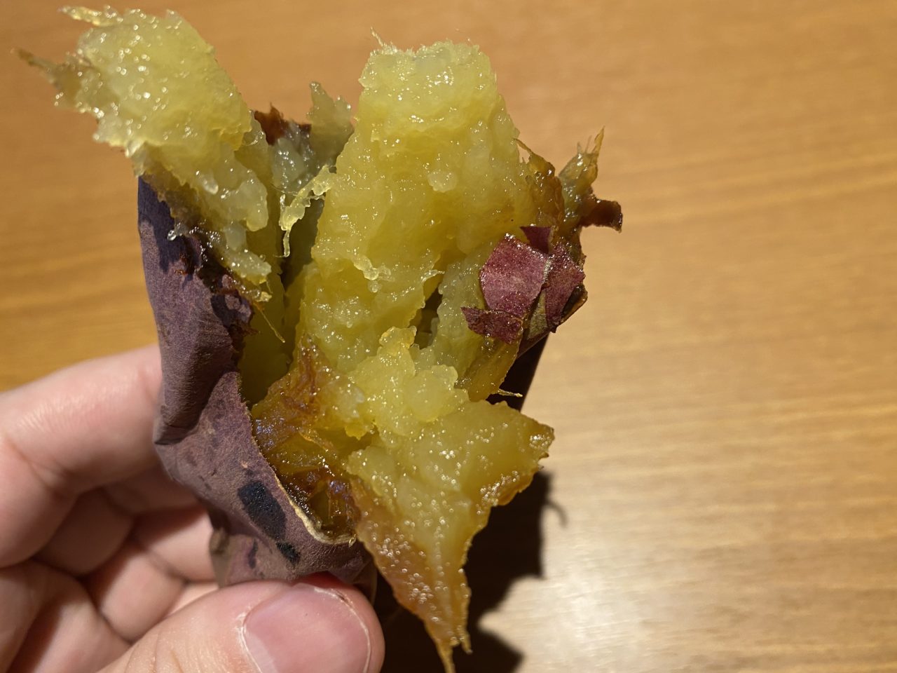 ホクホク、トロトロの焼き芋が食べられる！！姫路駅前、山陽百貨店の前で売ってる焼き芋がめちゃ美味しい！